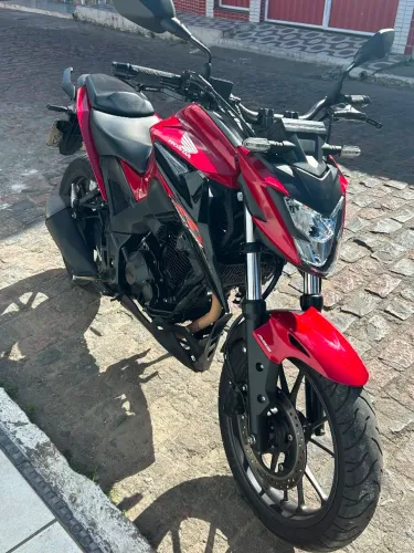 Vendo cb twister 300F