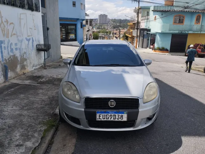 Fiat Linea LX 1.9/ 1.8 Flex 16V 4P 2011