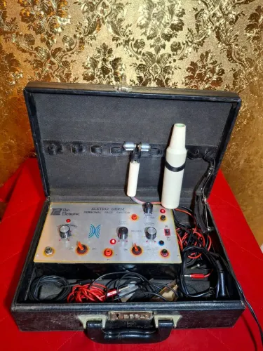 Aparelho de estética facial Pan Eletronic anos 80/90