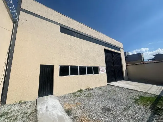 Imóvel para alugar: Galpão Comercial 325,06 m² com mezanino R$ 7.000,00 