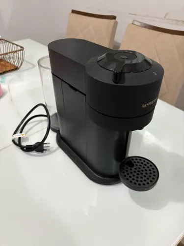 Máquina de Café Nespresso Vertuo