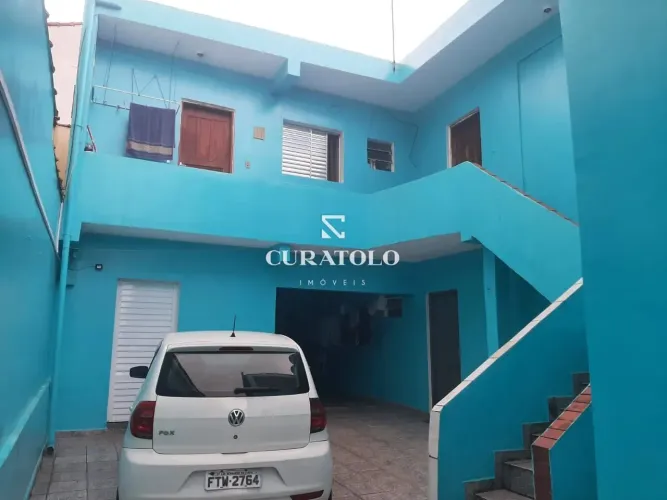 Investimento Inteligente: Sobrado composto por 3 casas mais salão comercial e lavanderia n