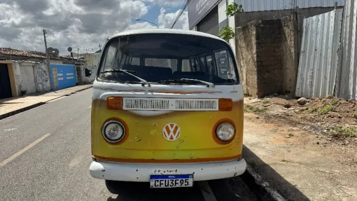 Volkswagen Kombi Standard/ Luxo/ Serie Prata (álcool) 1984