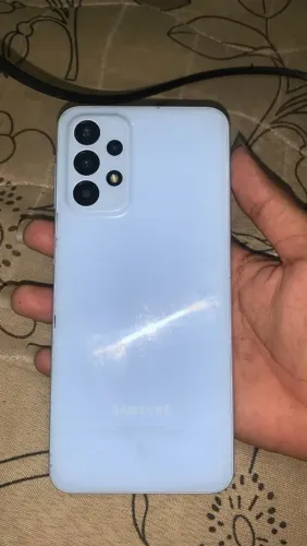 Vende celular semi novo