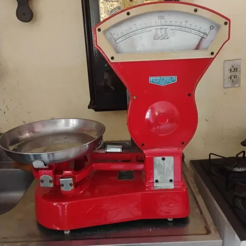 Balança antiga de 1kg