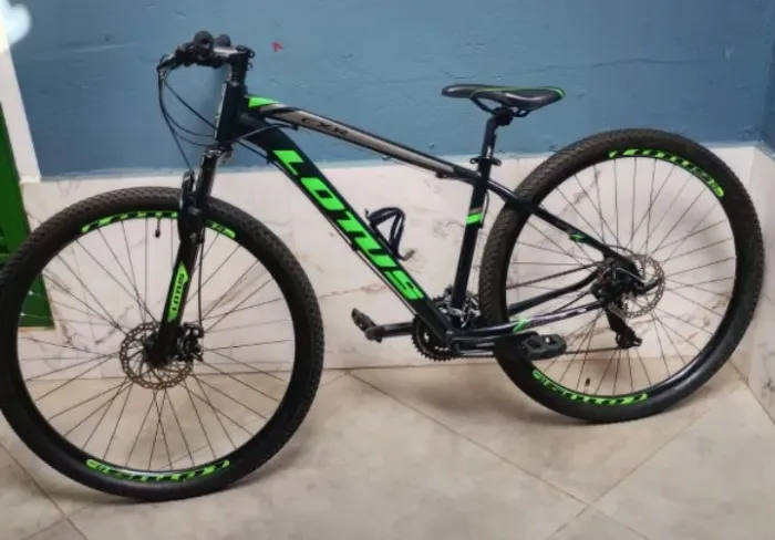 Bicicleta aro 29 com 21marchas