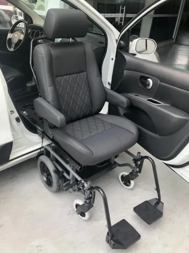 Vendo Banco veicular giratório adaptado cadeira de rodas