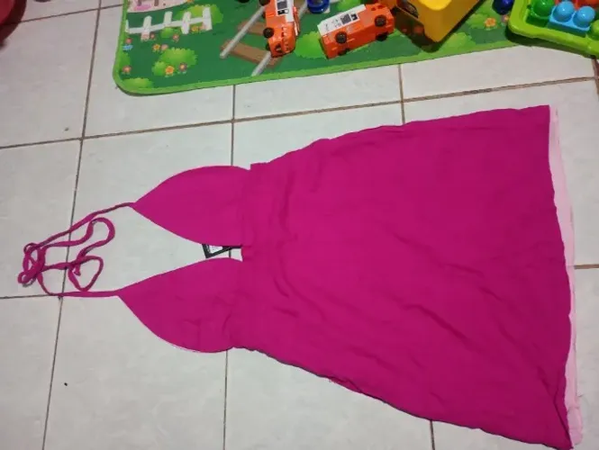 Roupas desapegos necessaires acessórios