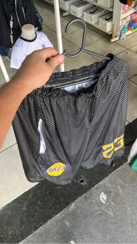 Bermuda de basquete diversos times Nba R$ 59,99