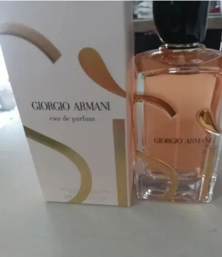 Perfume Si e creme idole