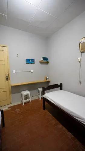 ALUGO QUARTOS PARA ESTUDANTES E DIÁRIA
