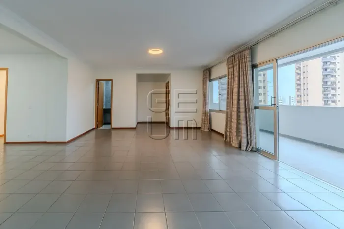 Apartamento à venda, Edifício Daunak, Centro, Londrina, PR