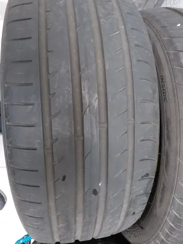 Pneus 245/45 R 18 Hankook usado 