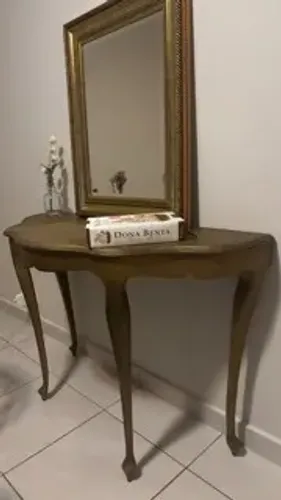 lindo aparador/ movel de antiguidade na cor bronze