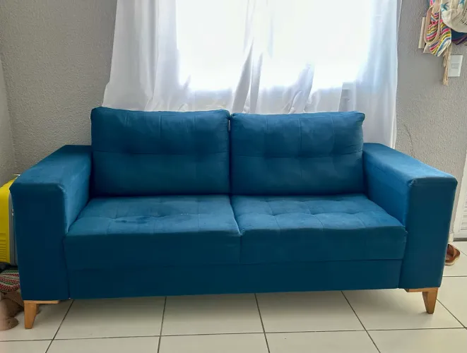 Sofá Retrô Azul em Ótimo Estado