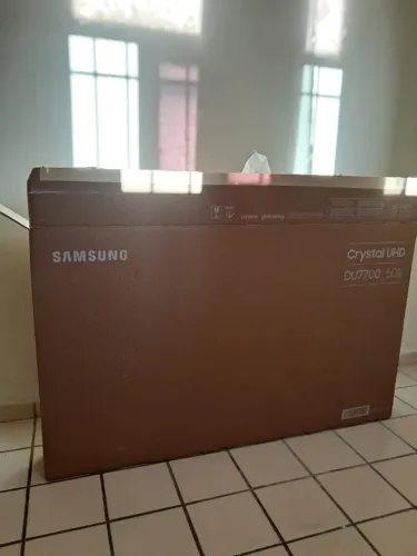 TV Samsung crystal UHD DU7700 50?