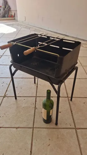 Mini churrasqueira portátil 