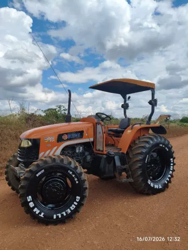 Trator traçado