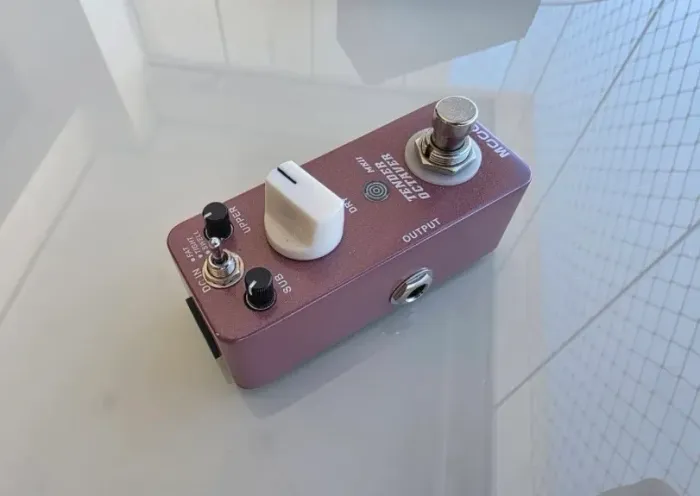 Pedal Mooer Tender Octave MK2 similar ao POG