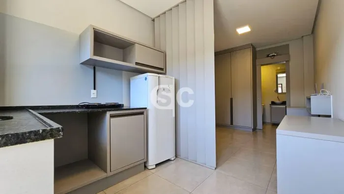 Kitnet com 01 dormitório para Locação no Centro de Balneário Camboriú