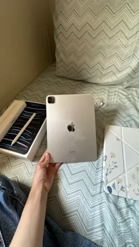 Apple iPad Pro 11? 4 geração + Apple Pencil 