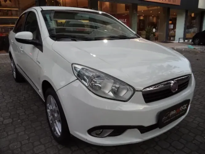 Fiat Grand Siena Essence Dual. 1.6 Flex 16V 2013