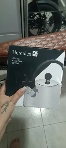 Vendo chaleira, nova e nunca usada