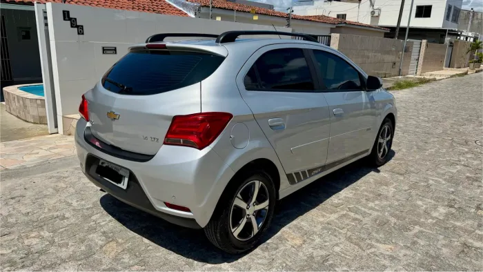 Chevrolet Onix Hatch LTZ 1.4 8V Flex Mec. 4P 2018