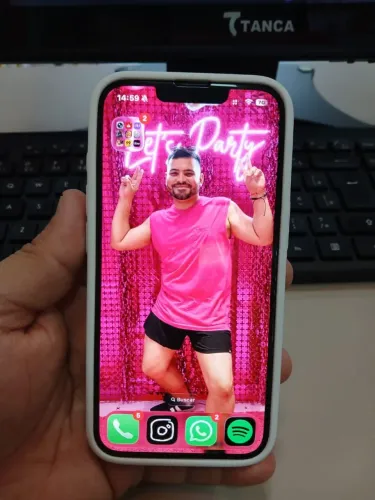 iPhone 16e