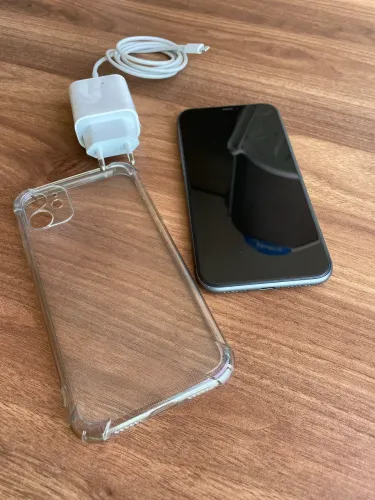 Troco IPhone 11 128Gb por Android 