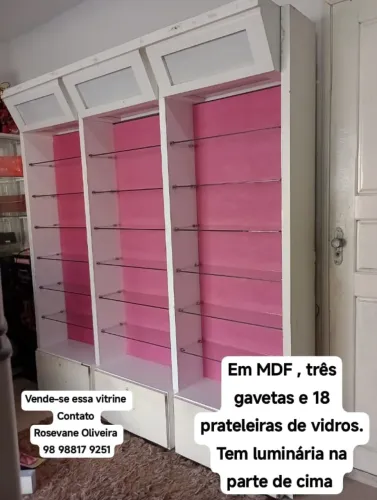 Expositor em MDF para cosméticos