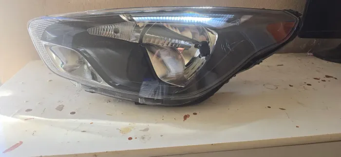 Farol Ford Ka 1.5 2019