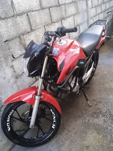 Vende-se moto 