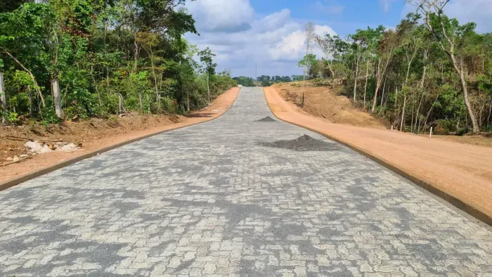 ' Chacaras em condominio com acesso ao Rio Corumba )