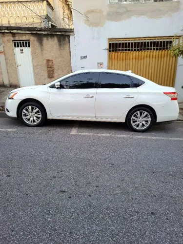 Nissan Sentra SL 2.0/ 2.0 Flex Fuel 16V Aut. 2016