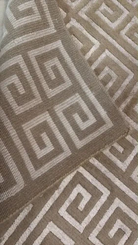Tapete Feito a Mão - Artesanal