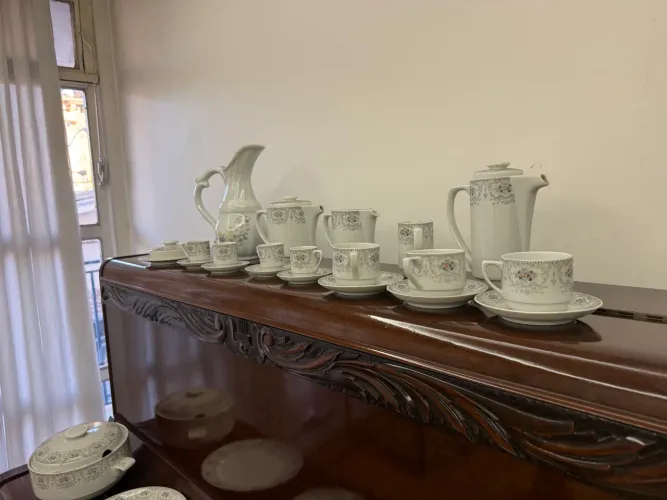 ? APARELHO DE JANTAR PORCELANA SCHMIDT - +40 ANOS
