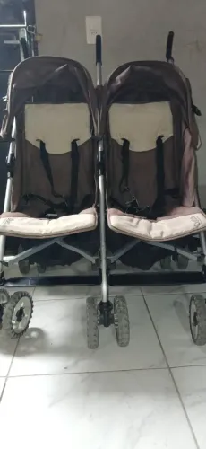 Carrinho de Bebê para Gêmeos - em ótimo estado - R$ 260