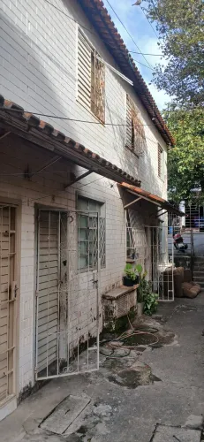 Vendo casa no bairro granja de Freitas casa tem documentos tudo certinho podendo aumentar