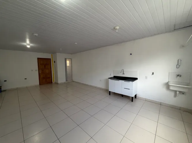 ALUGO KITNET: R$750,00 ÓTIMO LOCAL.