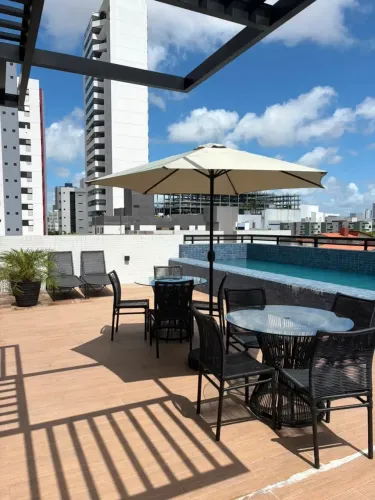 Aluga-se apartamento no Bairro do Aeroclube com 2 quartos, possui área de lazer