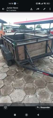 Vendo carrocinha 2 eixo semi nova