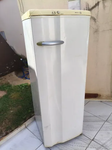 Geladeira Electrolux degelo automático 
