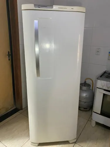 GELADEIRA ELECTROLUX FROSTFREE