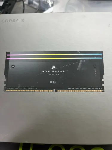 2x48GB Memória DDR5 Corsair Dominator 