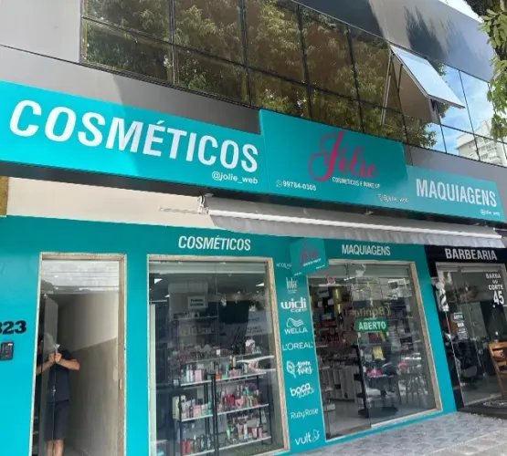 Vendo Loja Completa em Funcionamento (Marca, Móveis e Estoque)