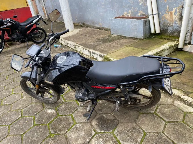 Vendo Shineray 2025
