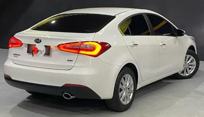 Kia Motors Cerato 1.6 16V Flex Aut. 2016