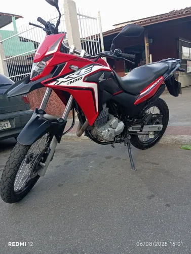 Vendo XRE 300 rally zera