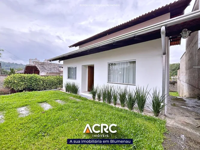 ACRC Imóveis - CA03502 - Casa de 03 andares a Venda no Bairro Velha em Blumenau